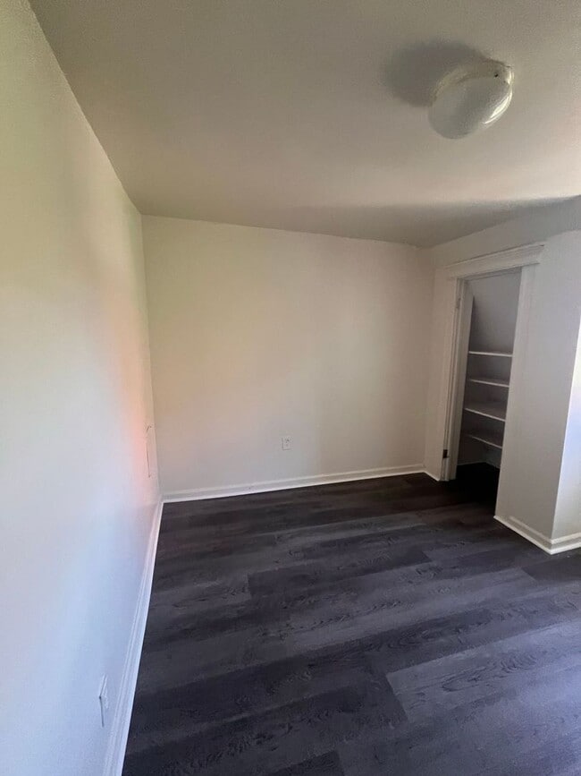 Building Photo - 2026/2027 JHU Homewood Off-Campus 6bd/3ba house w/ W/D. Available 6/6/2026