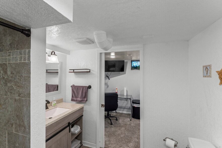 Bathroom 2 (Lower Level) - 2515 E Crescent St