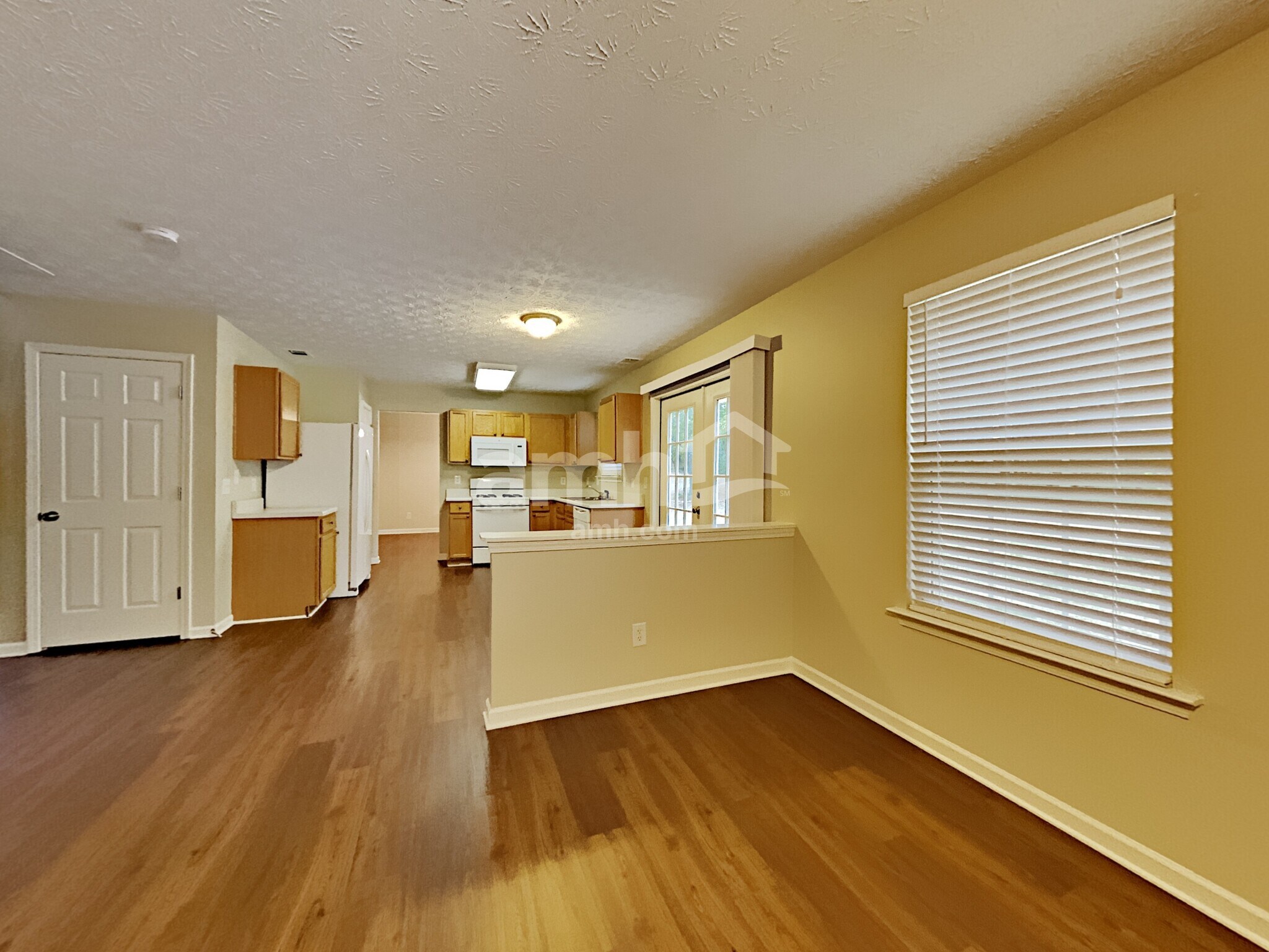 Building Photo - 6252 Whitetail Ct NW