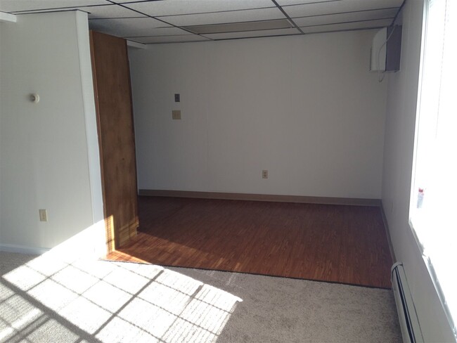 Building Photo - 3961 Brown Ave