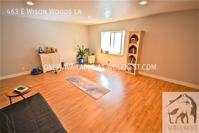 Building Photo - Stunning 6 Bedroom Fort Union Home! No Dep...