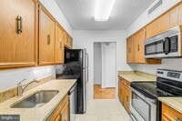 Building Photo - 3800 Fairfax Dr