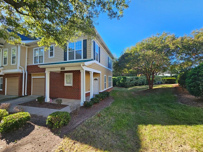 Building Photo - Updated Townhome in Ballantyne!!!!