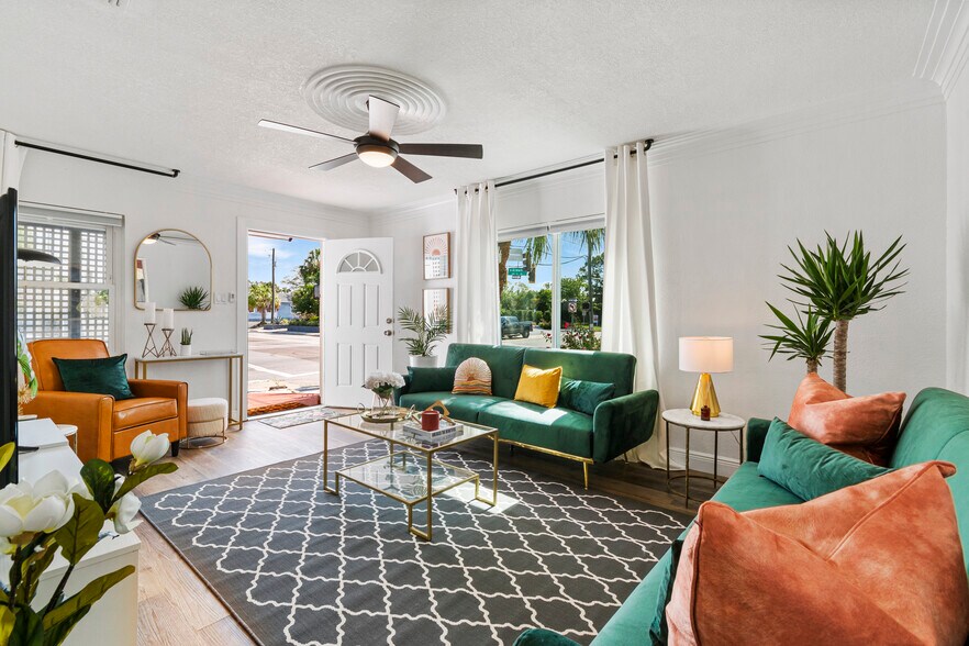 Building Photo - 2402 W Cypress St