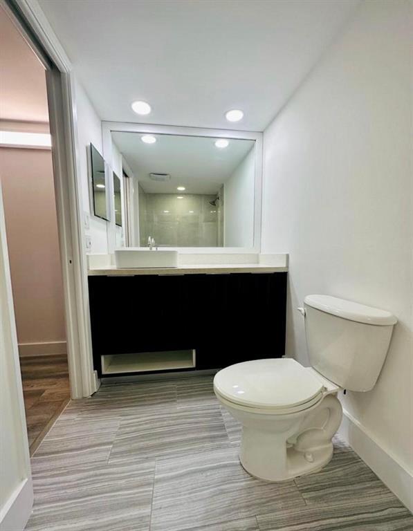 Building Photo - 2940 N Course Dr