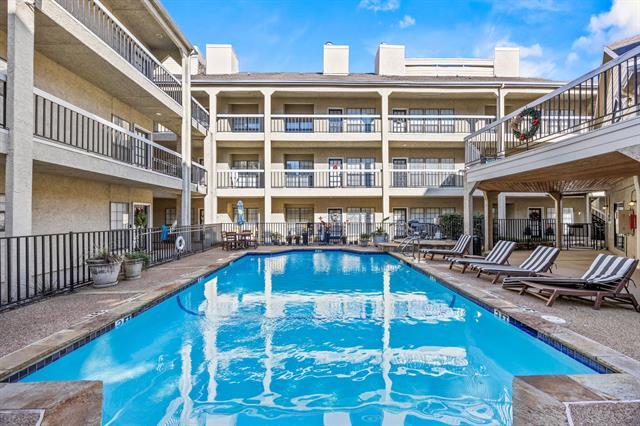 Building Photo - 4800 W Lovers Ln