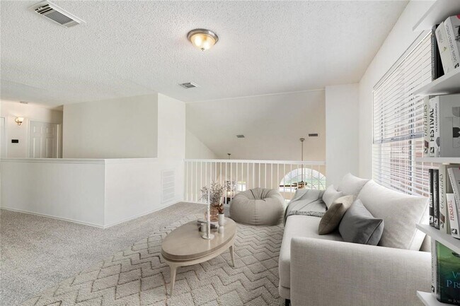 Building Photo - 9410 Calwood Cir