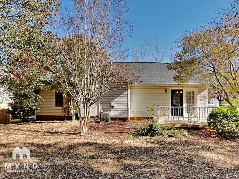 Building Photo - 11721 Long Forest Dr