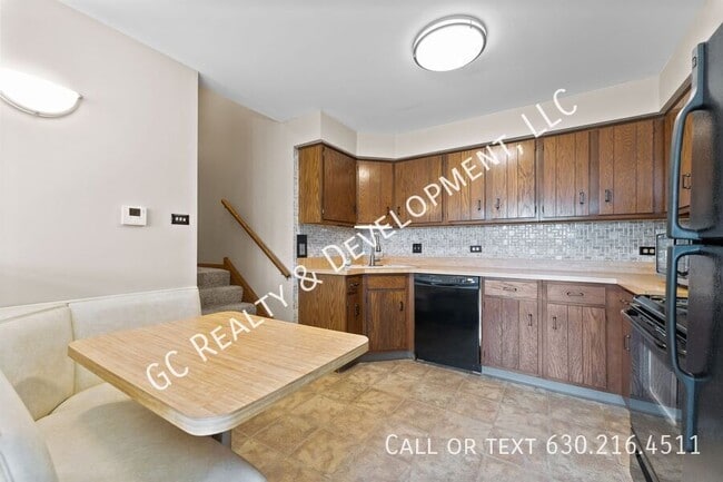 Building Photo - 1513 N La Grange Rd