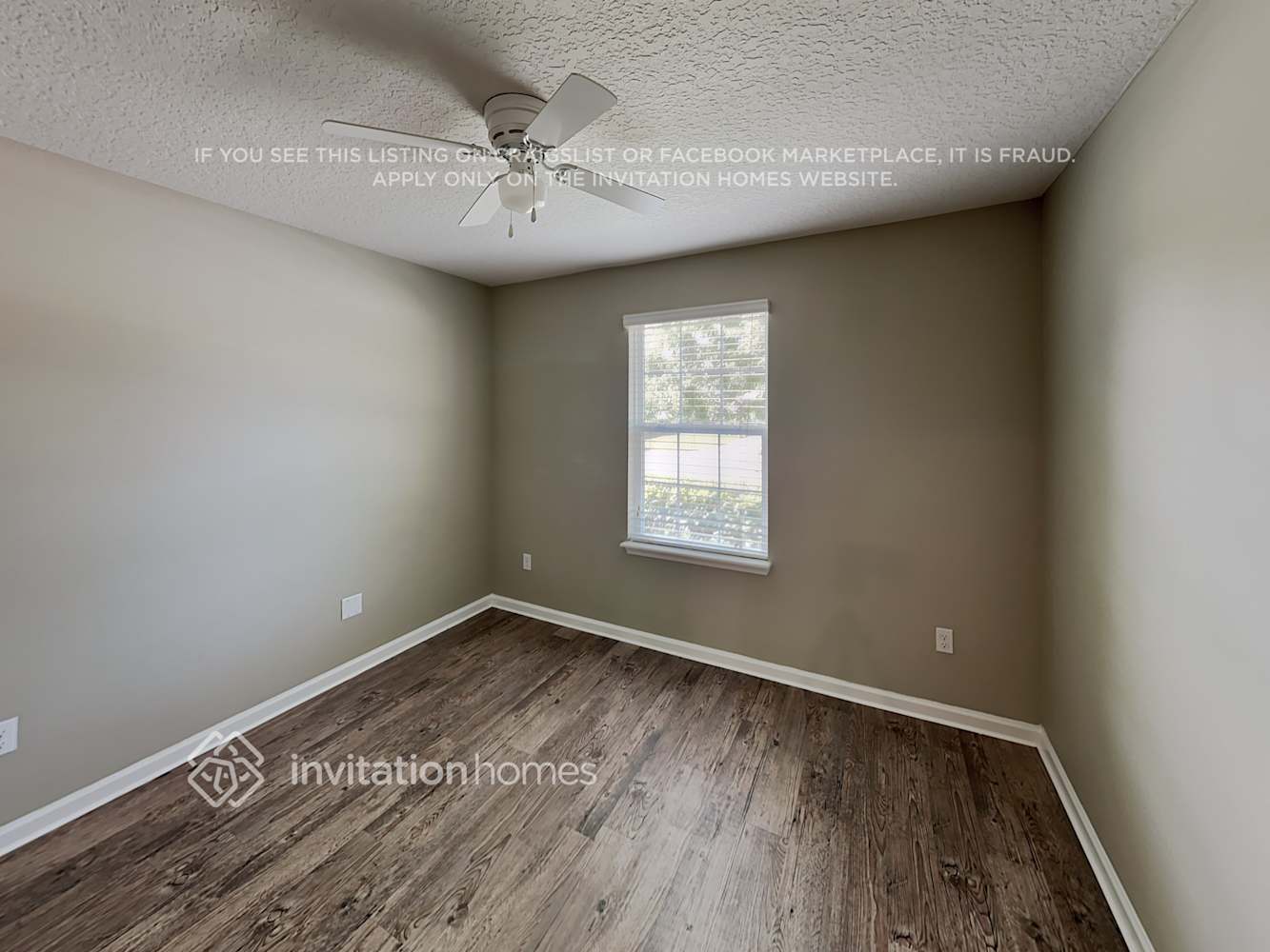 Building Photo - 372 Sunshine Dr