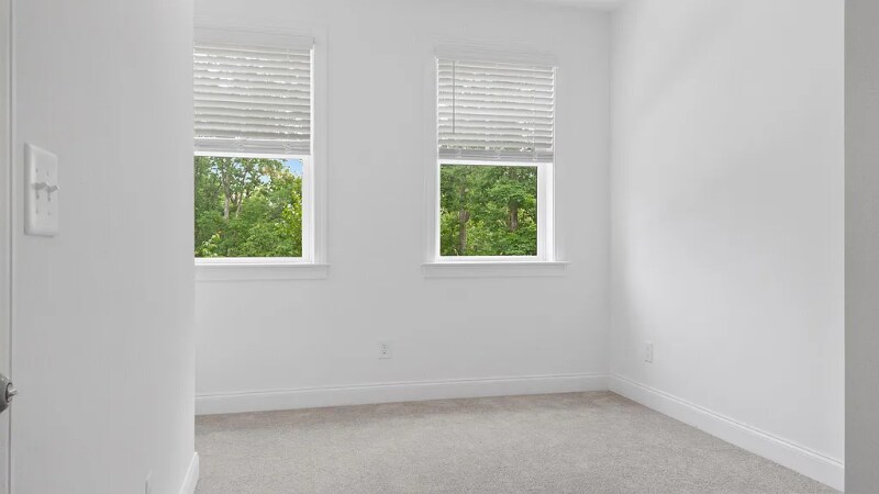 Building Photo - 6603 Beacon Dr