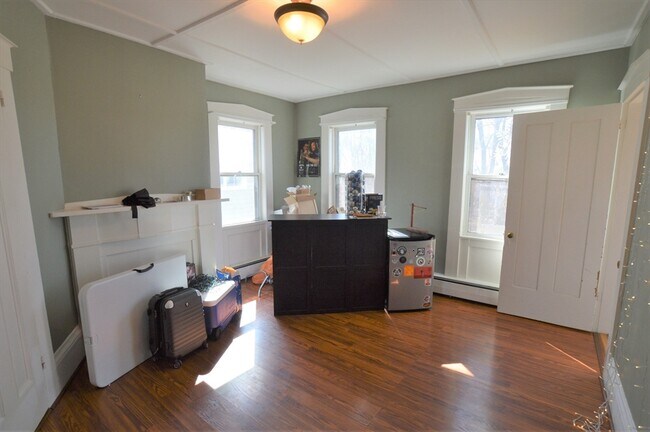 Building Photo - 29 Northey St