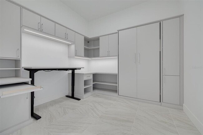 Building Photo - 777-773 3rd Ave N