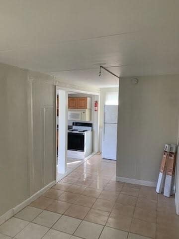 Building Photo - 2830 NE 7th Terrace