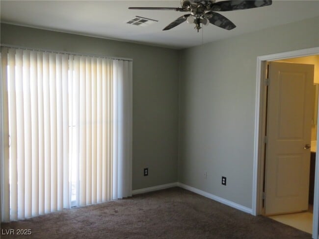 Building Photo - 9342 Autumn View Ave