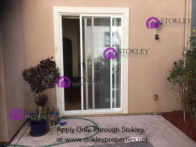 Building Photo - 2103 Maidenhair Way