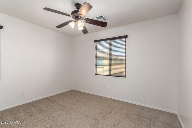 Building Photo - 2258 S Ponderosa Dr