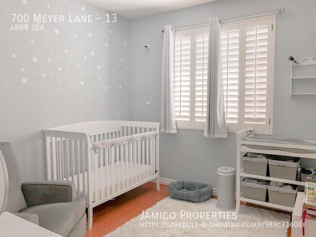 Building Photo - 700 Meyer Ln