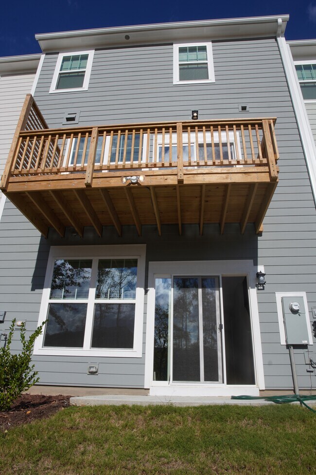 Building Photo - 2709 Hunter Woods Dr