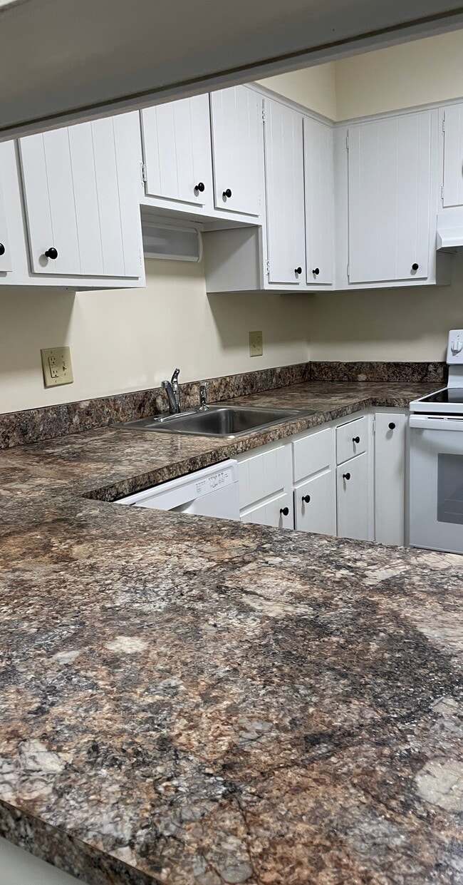 Building Photo - South Bay Apartments