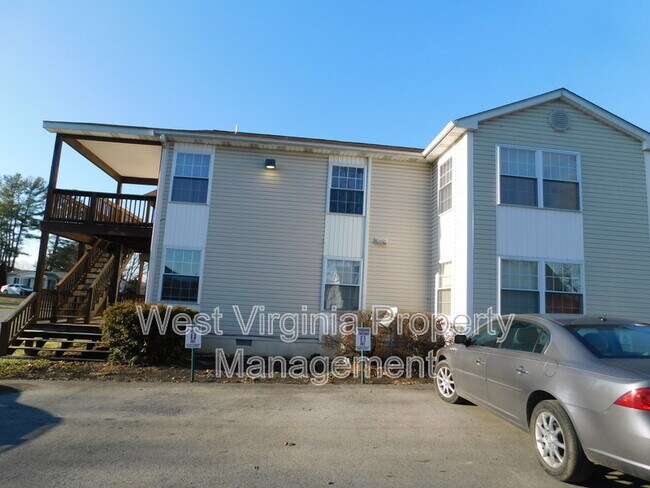 Building Photo - 404 Gatewood Ave