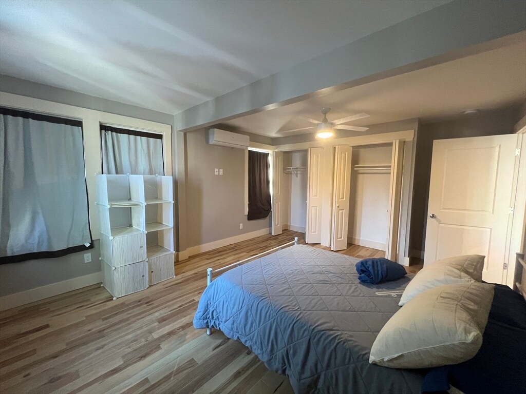 Building Photo - 39 Snow St