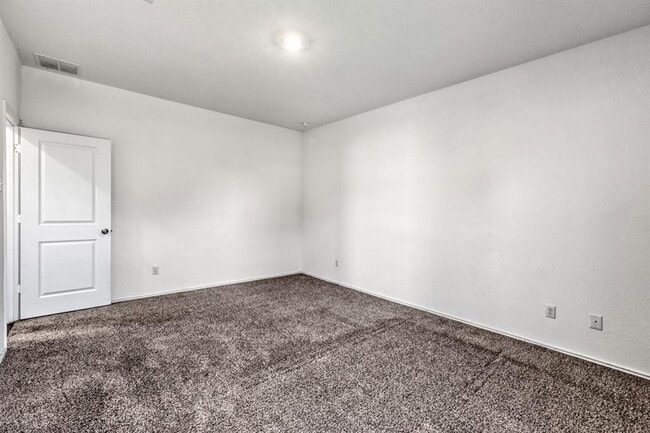 Building Photo - 385 Geode Glen