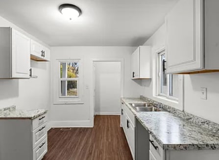 Building Photo - 101 Colorado St