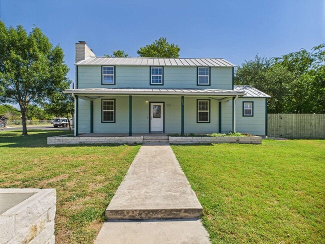 Primary Photo - Gorgeous 4/3 in Quiet Neighborhood Utiliti...