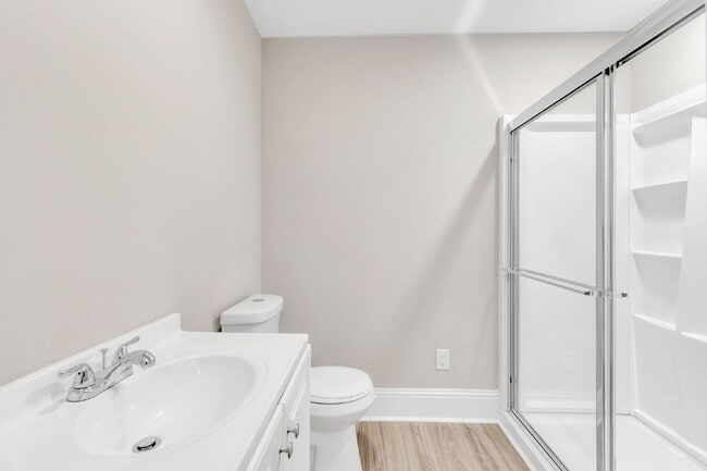 Building Photo - Beautifully Updated 2BR,2BA Single-Level Home $1650/mo rent***