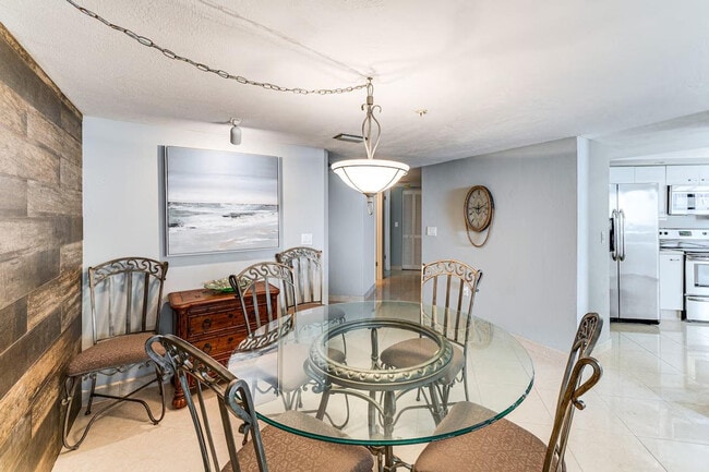 Building Photo - 3855 S Atlantic Ave