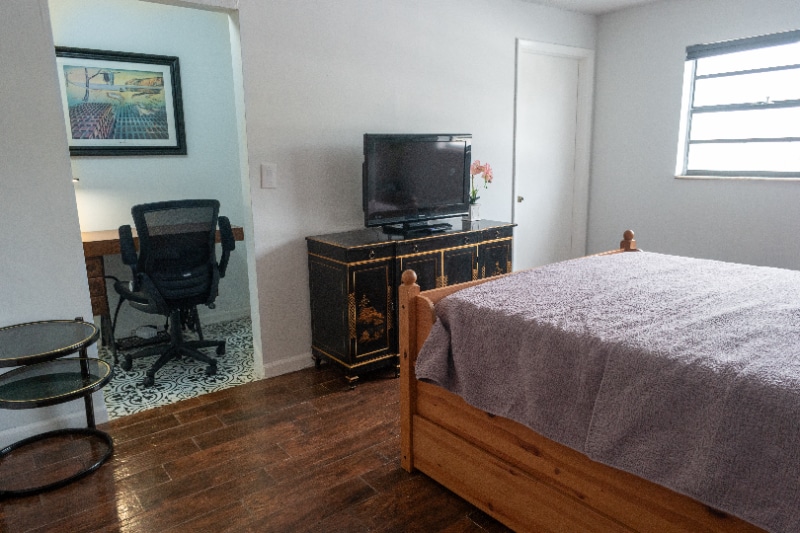 Building Photo - 1418 Collins Ave