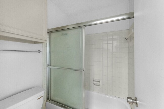 Building Photo - 18800 Egret Bay Blvd