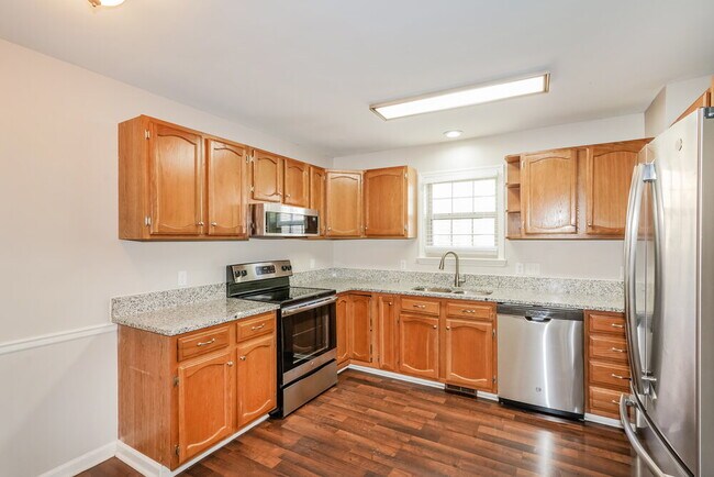 Building Photo - 116 Sunset Cir