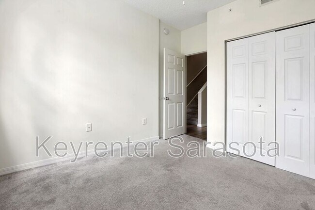 Building Photo - 5700 Bentgrass Dr