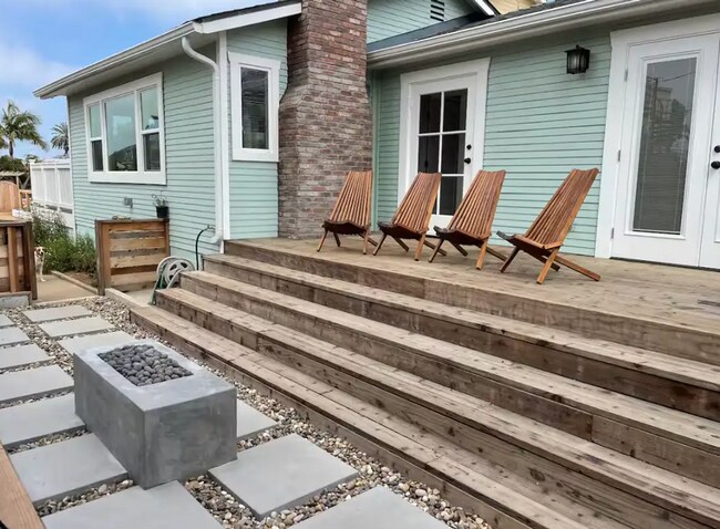 Building Photo - 2 Bedroom Cottage Just Blocks from the Beach in Ocean Beach