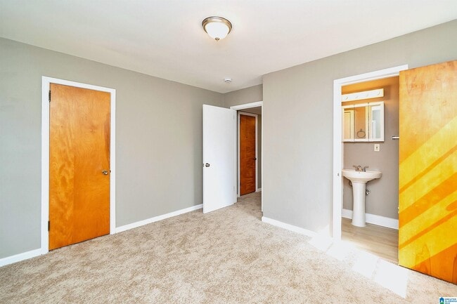 Building Photo - 312 Mignon Ave