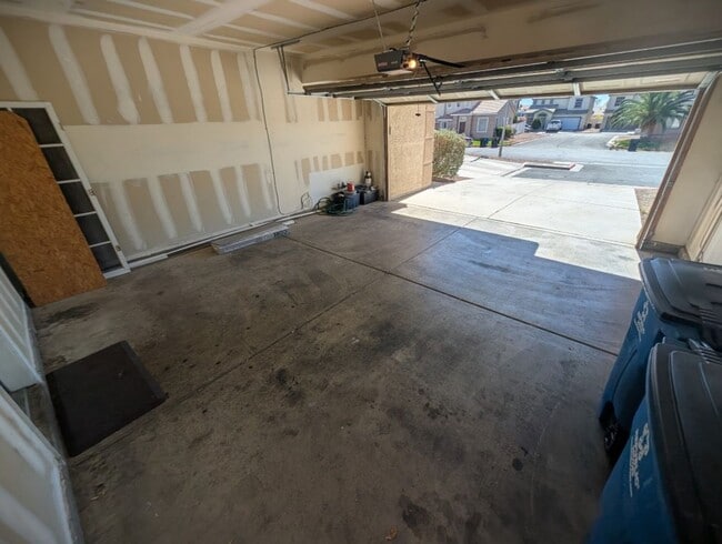 Building Photo - 4622 English Lavender Ave