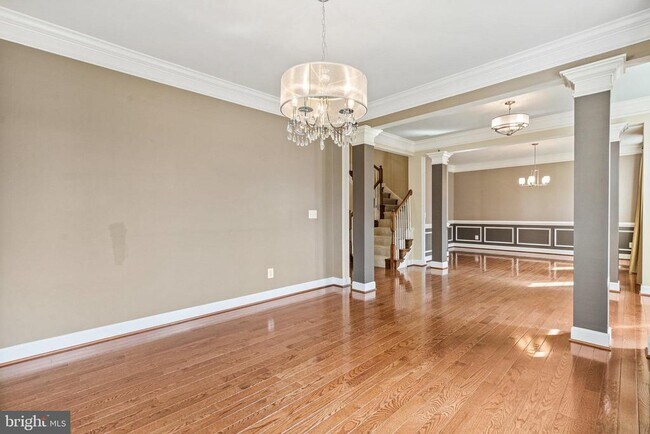 Building Photo - 4561 Rona Pl