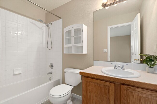 Building Photo - 3761 Mt Flora St