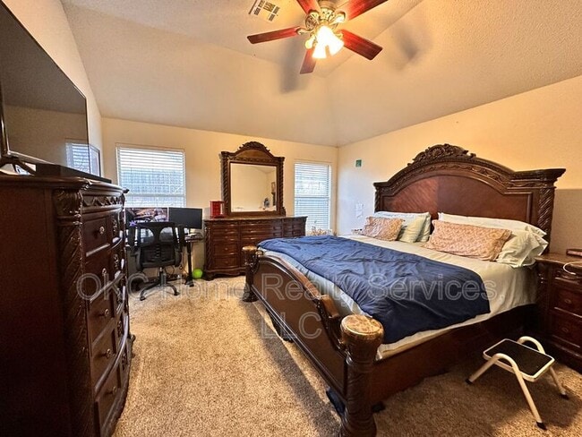 Building Photo - 17316 Valley Crst