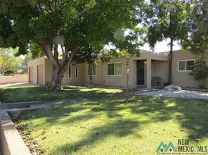 Building Photo - 901 S 10th St