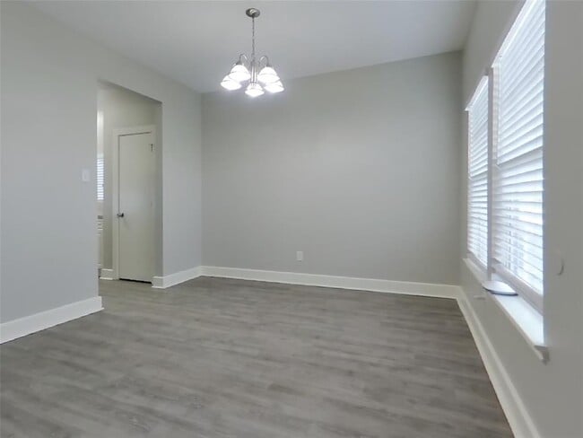Building Photo - 15839 S Alley Ct
