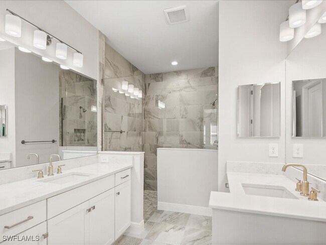 Building Photo - 2385 Ariane Dr