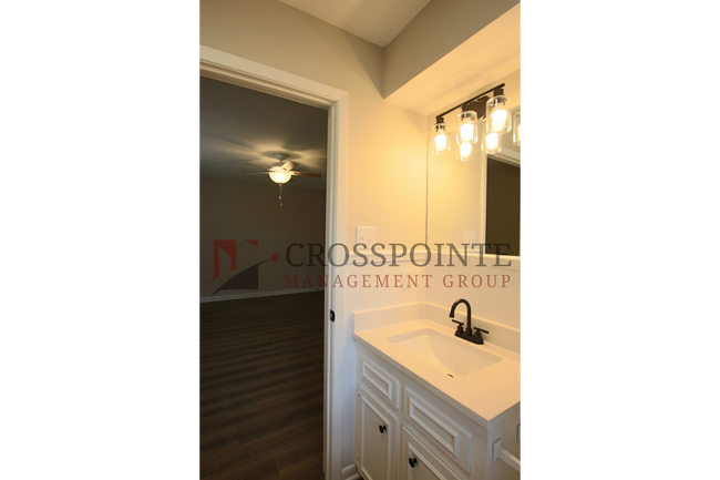 Building Photo - Aberdeen Duplex - 4309/4313 SERIES 308