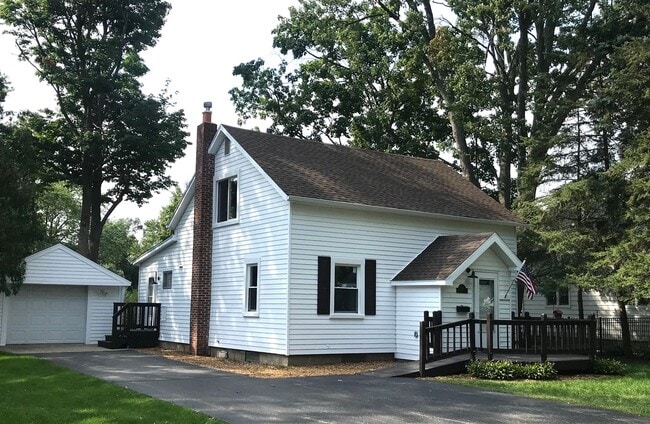 Primary Photo - Welcome to the Village of Milford!