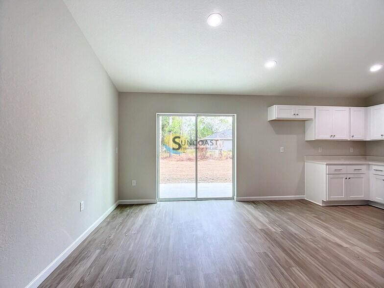 Building Photo - 9 Locust Course Ln