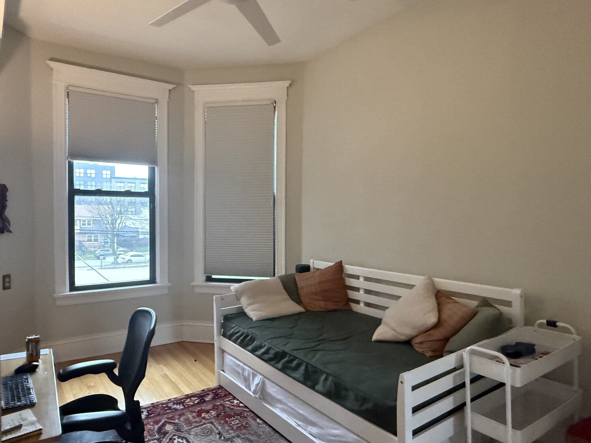 2nd BR - 2459 N Albany Ave