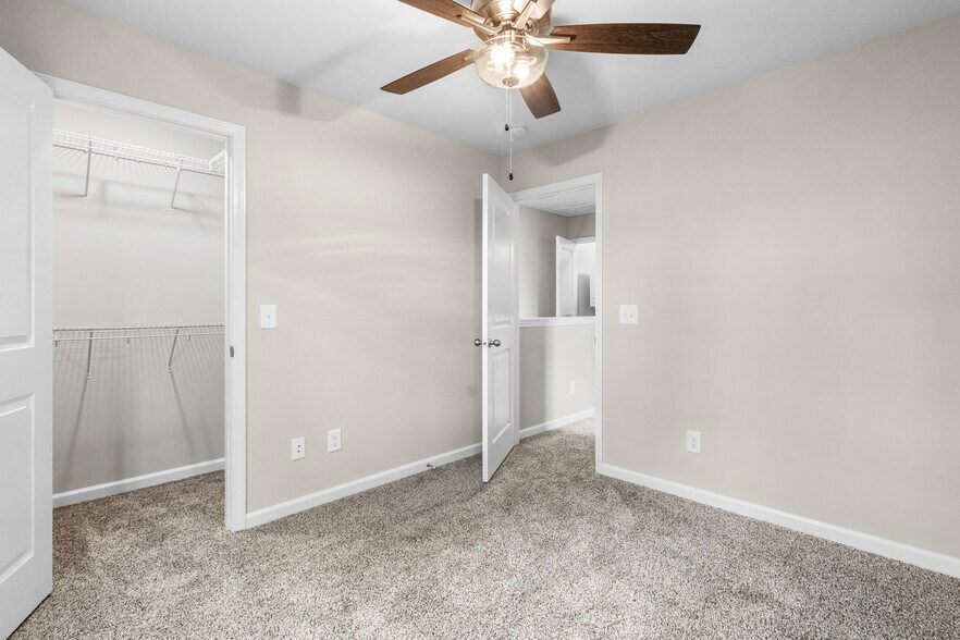 Building Photo - 104 Duncan St