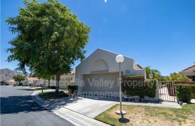 Building Photo - 43851 Vía Granada